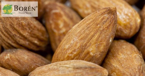 Almendras con piel